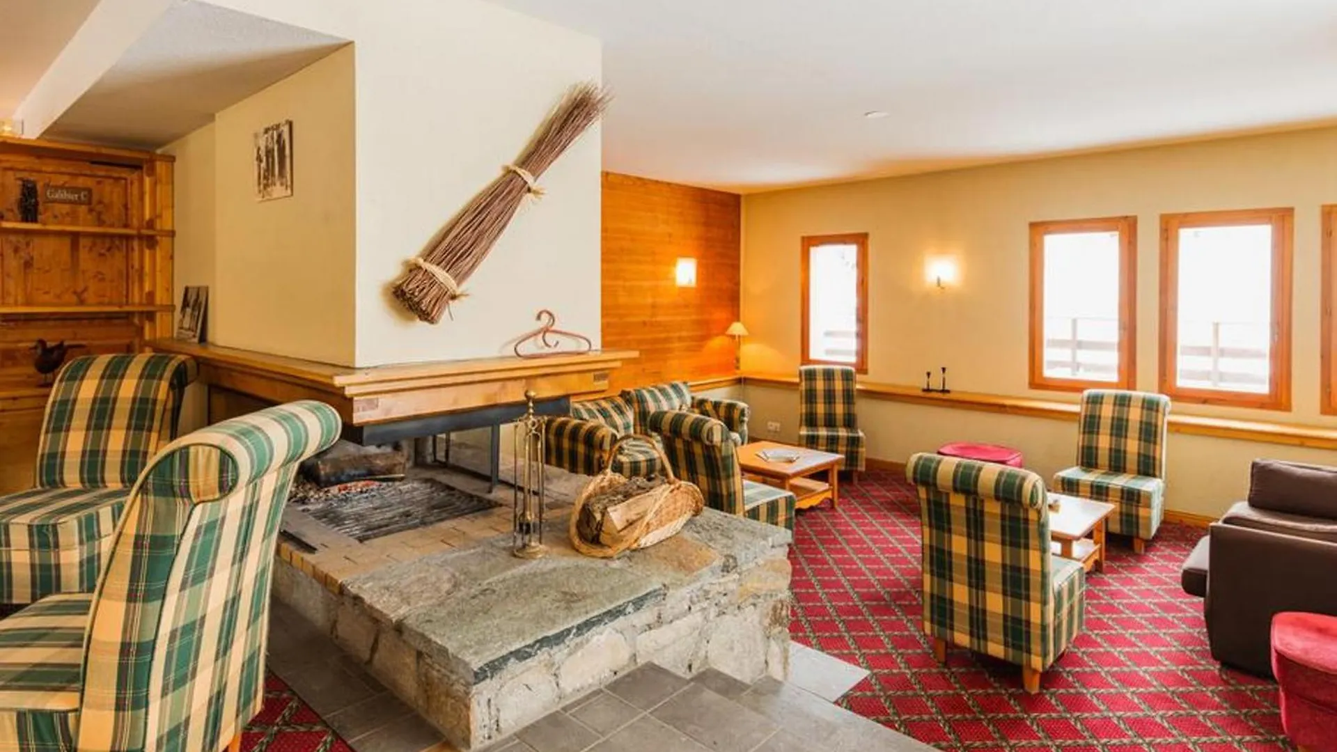 Apartment Charmant 2 Pieces Pour 4 Pers Avec Piscine A 50M Des Pistes, Valloire - Fr-1-263-478